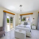 Meneou Seaside Mansion 7 ラルナカ