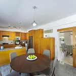 Meneou Seaside Mansion 7 * ラルナカ