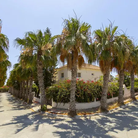 Meneou Seaside Mansion 7 Villa *