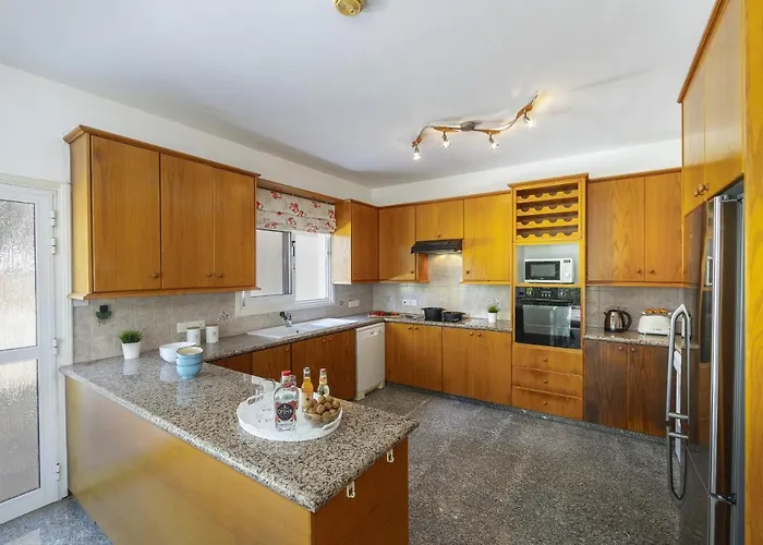 Meneou Seaside Mansion 7