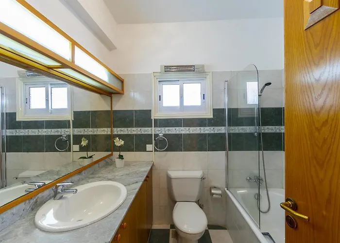 Meneou Seaside Mansion 7 Lárnaca