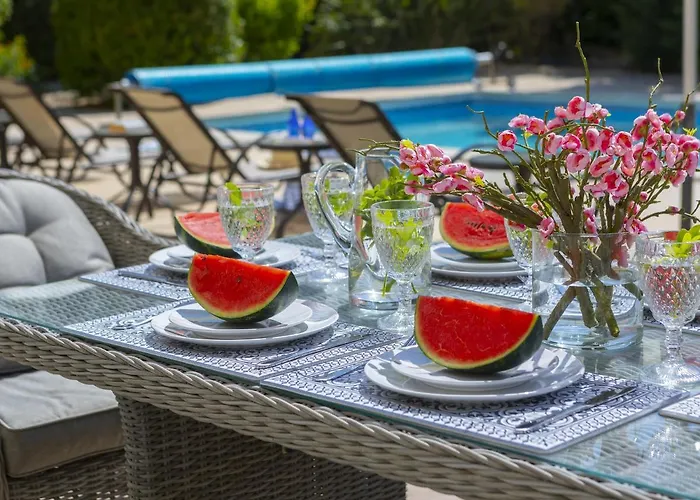 Meneou Seaside Mansion 7 * Lárnaca