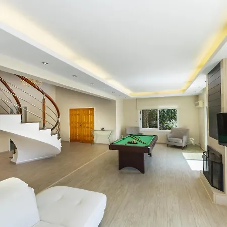 Meneou Seaside Mansion 7 ヴィラ *