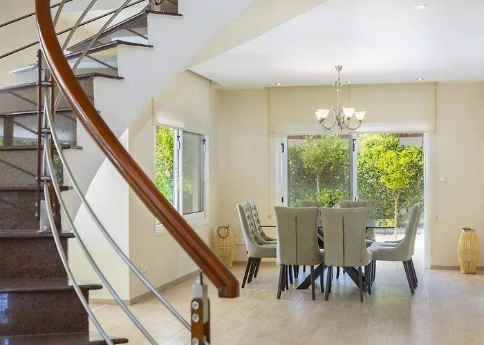 Meneou Seaside Mansion 7 ヴィラ *