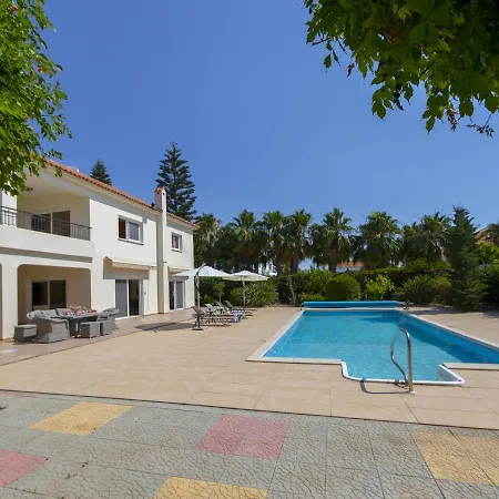 Vila Meneou Seaside Mansion 7