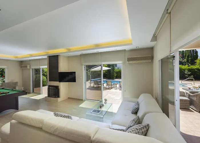 Meneou Seaside Mansion 7 Λάρνακα